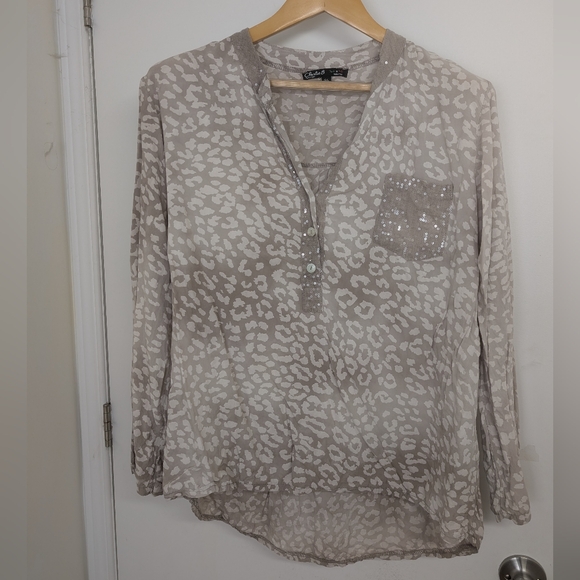 CHARLIE B ANIMAL PRINT BLOUSE SIZE LARGE - Picture 2 of 8